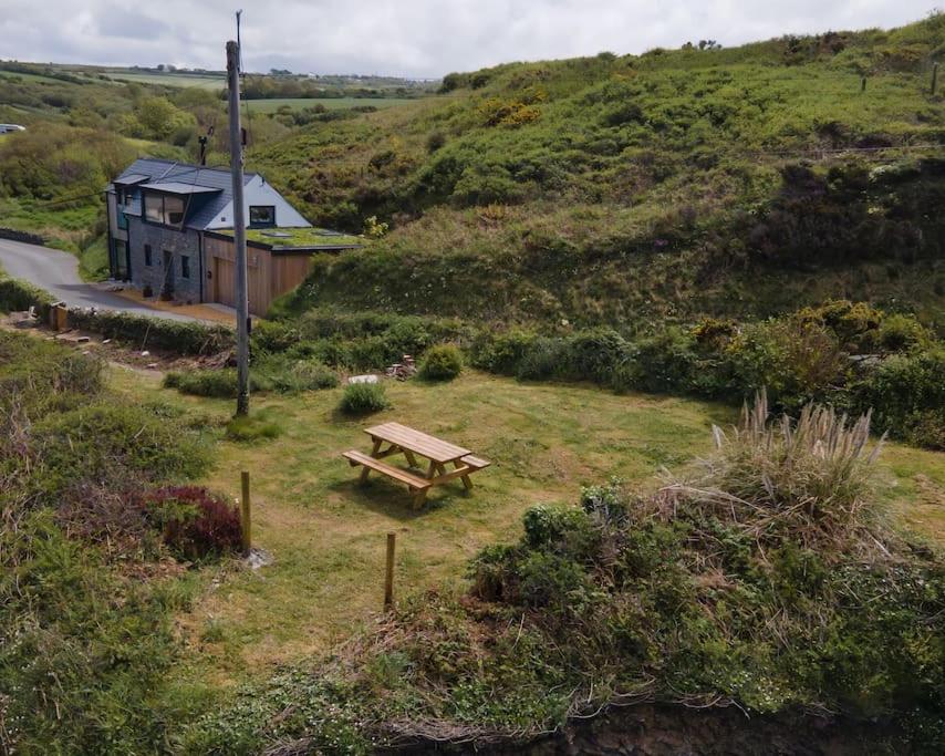 Cliff-Top Cottage On Coast Path W/Panoramic Views Trevine Exteriér fotografie